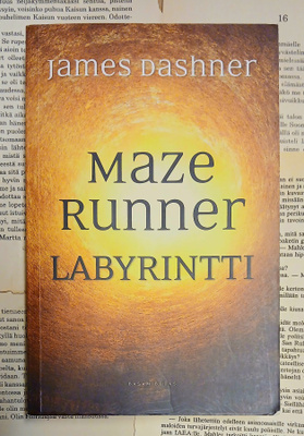 James Dashner - Maze Runner: Labyrintti (nid.)