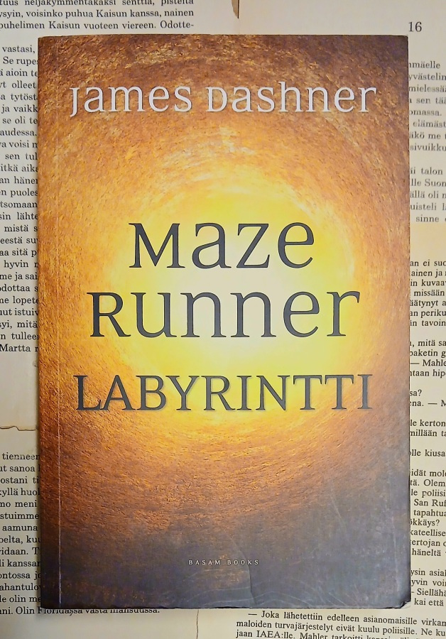 James Dashner - Maze Runner: Labyrintti (nid.)