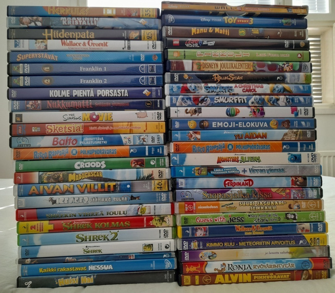 Lasten dvd elokuvia pakettina