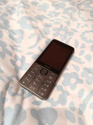 Nokia 235 4G 2024 peruspuhelin