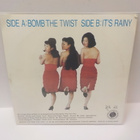 THE 5.6.7.8'S - BOMB THE TWIST 1996 M-/M- 7" - pikkukuva 2