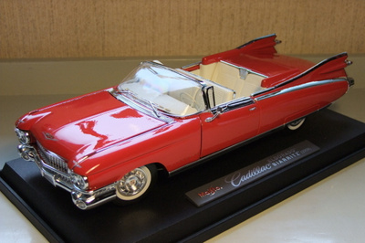 Cadillac eldorado biarritz cabriolet -59 1:18