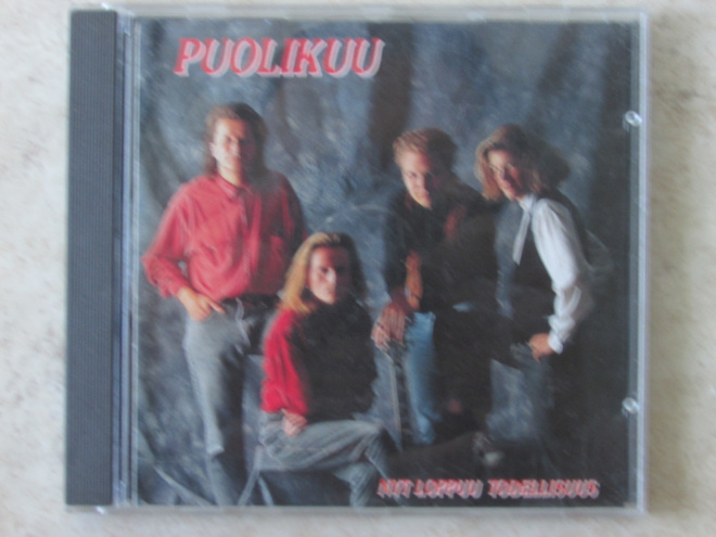 Puolikuu: Nyt loppuu todellisuus, CD.