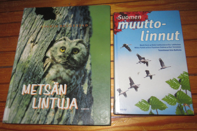 lintukirjoja 2 kpl:n paketti