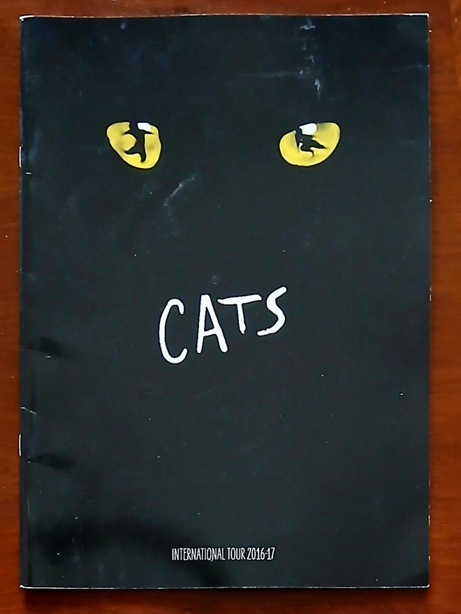 Cats • International Tour 2016-17 (softcover)