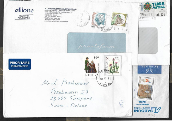 Erä ulkomaisia postilähetyksiä 20kpl