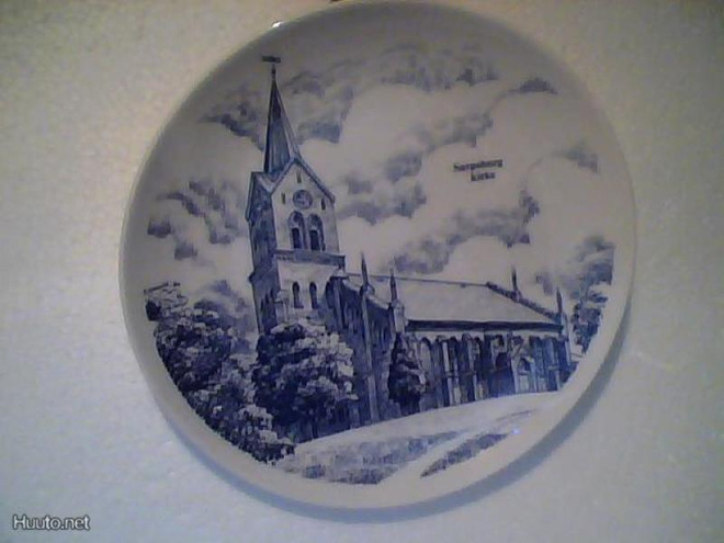 ELG posliini Sarpsborg Kirke seinälautanen