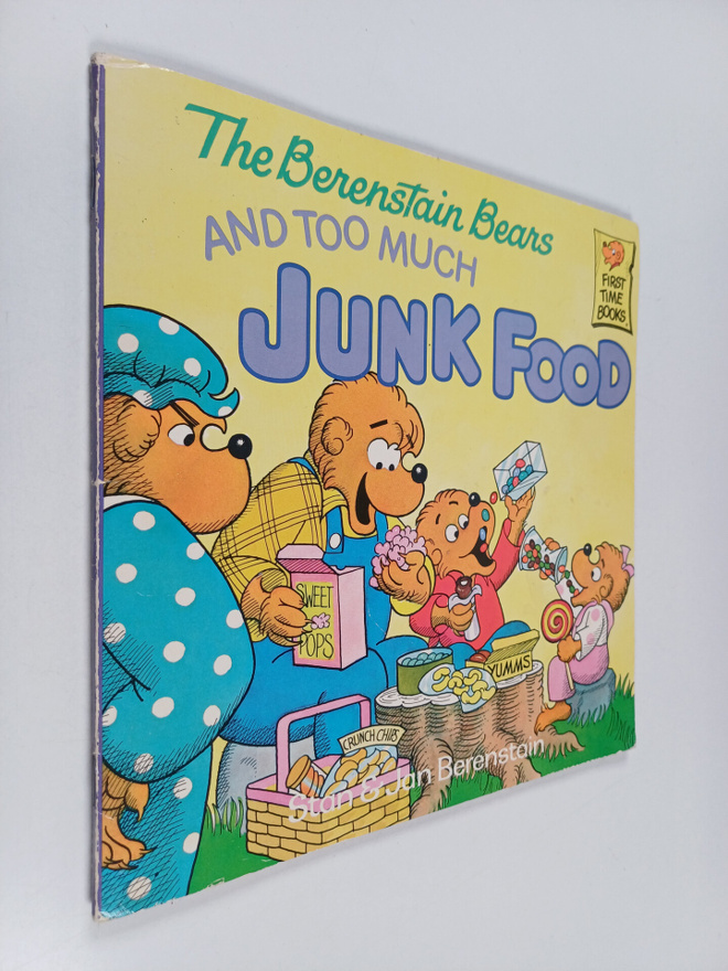 Stan Berenstain ym. : The Berenstain Bears and Too Much J...