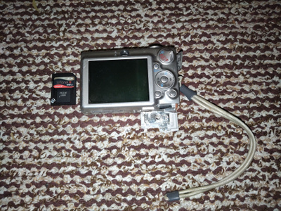 Canon Digital Ixus 750 Kamera + Muistikortti