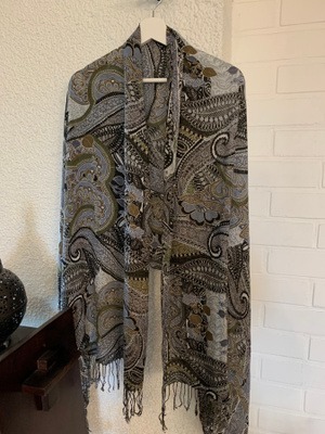Kuviollinen viskoosi hartiahuivi