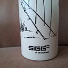SIGG (Sveitsi) PUUJALKAKÄVELY.juomapullo 0,6l - pikkukuva 2