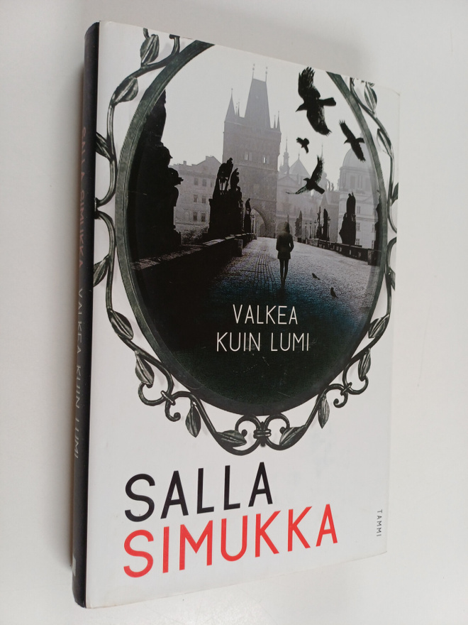Salla Simukka : Valkea kuin lumi