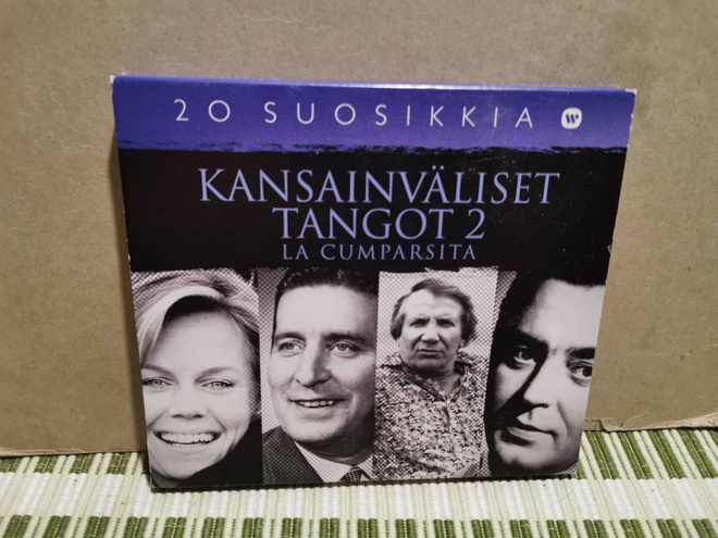 20 suosikkia-Kansainväliset tangot 2. CD