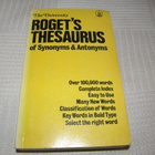 The University Roget´s Thesaurus of Synonyms & Anonyms - pikkukuva 1