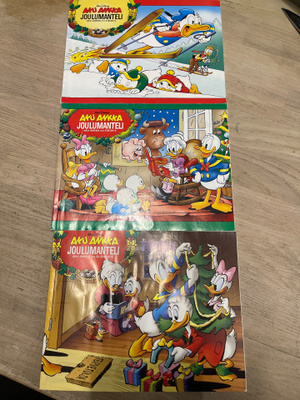 Aku Ankan Joulumanteli kirjat paketti (3 eri vuotta)