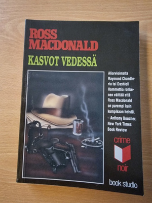 Ross Macdonald - Kasvot vedessä