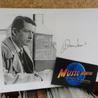 JOHN HURT NIMIKIRJOITUS - pikkukuva 1