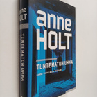 Anne Holt : Tuntematon uhka - pikkukuva 1