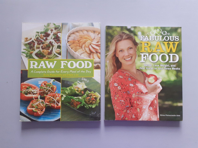 Raakaravinto / Raw Food - kirjat 2 kpl