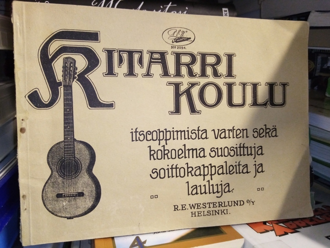 KITARRI KOULU ( SIS POSTIKULU )