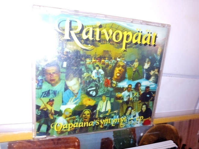 Cd ep Raivopäät  : Vapaana syntynyt ep ( SIS POSTIKULU  )