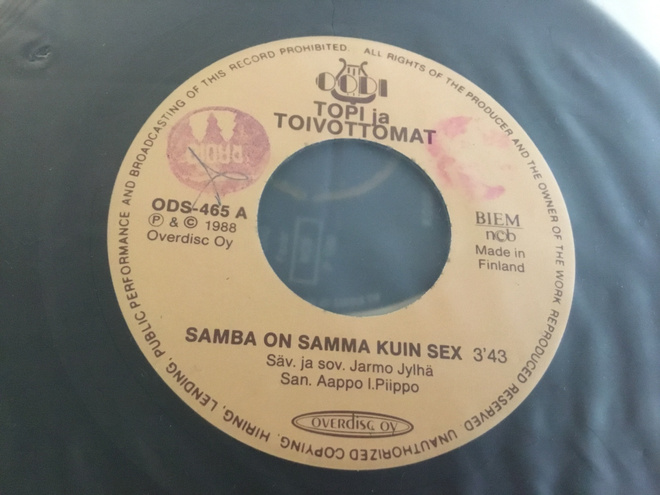 Topi ja Toivottomat Samba on sama kuin sen single nm 1988