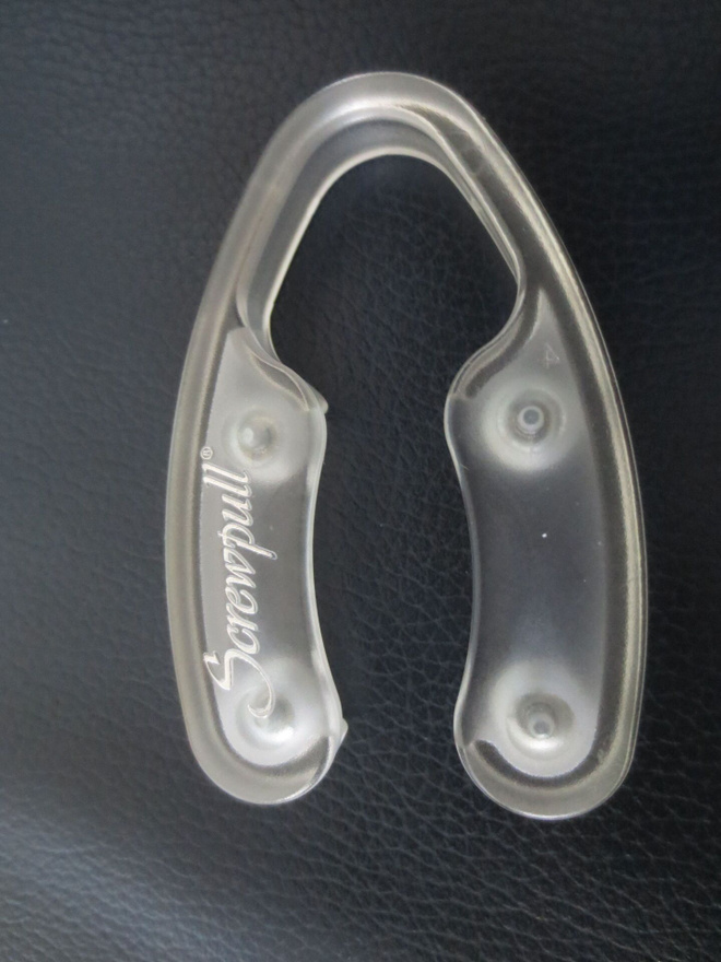 Screwpull viinipullon folion irrottaja