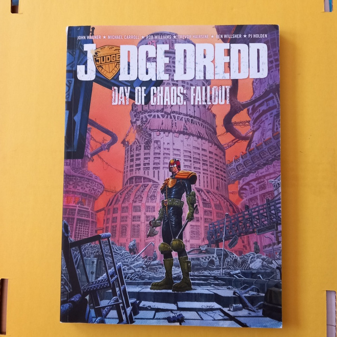 Judge Dredd Day of chaos : Fallout 2000 AD Albumi