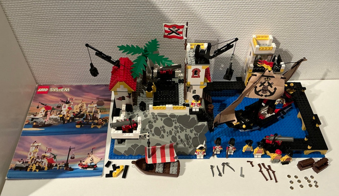 Lego Merirosvosarja Imperial Trading Post