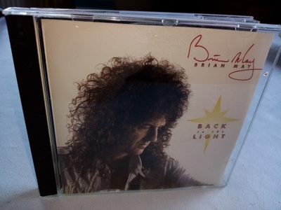 CD Brian May : BACK To the Light ( SIS POSTIKULU)