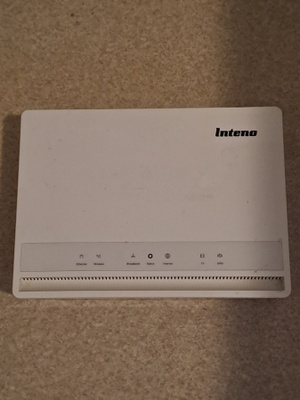 INTENO DG301AL ADSL-modeemi/reititin.