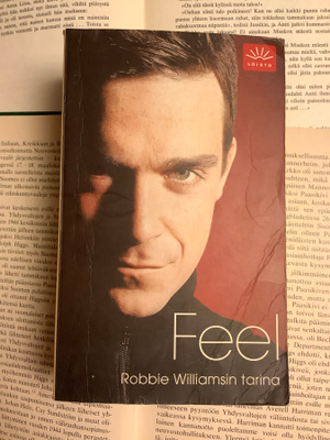 Chris Heath - Feel. Robbie Williamsin tarina (pokkari)