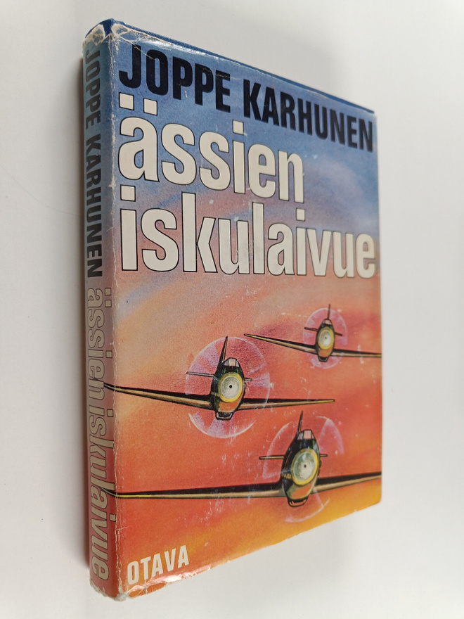 Joppe Karhunen : Ässien iskulaivue : Suomen ensimmäisen M...
