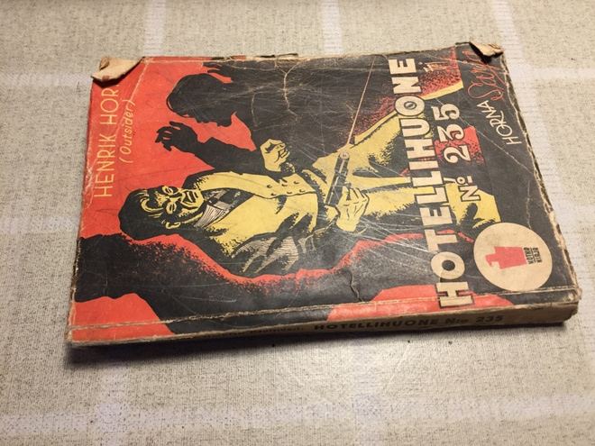 OUTSIDER HORNA SARJA HOTELLIHUONE 235