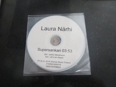 Laura Närhi supersankari cds