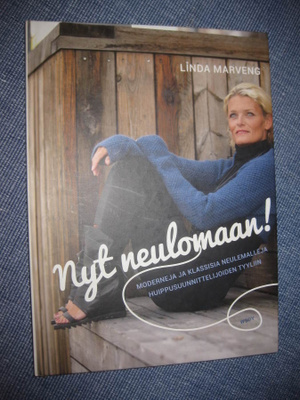 Kolme käsityökirjaa + 1: neulonta , virkkaus