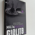 Malin Persson Giolito : Epäilyksen tuolla puolen - pikkukuva 1