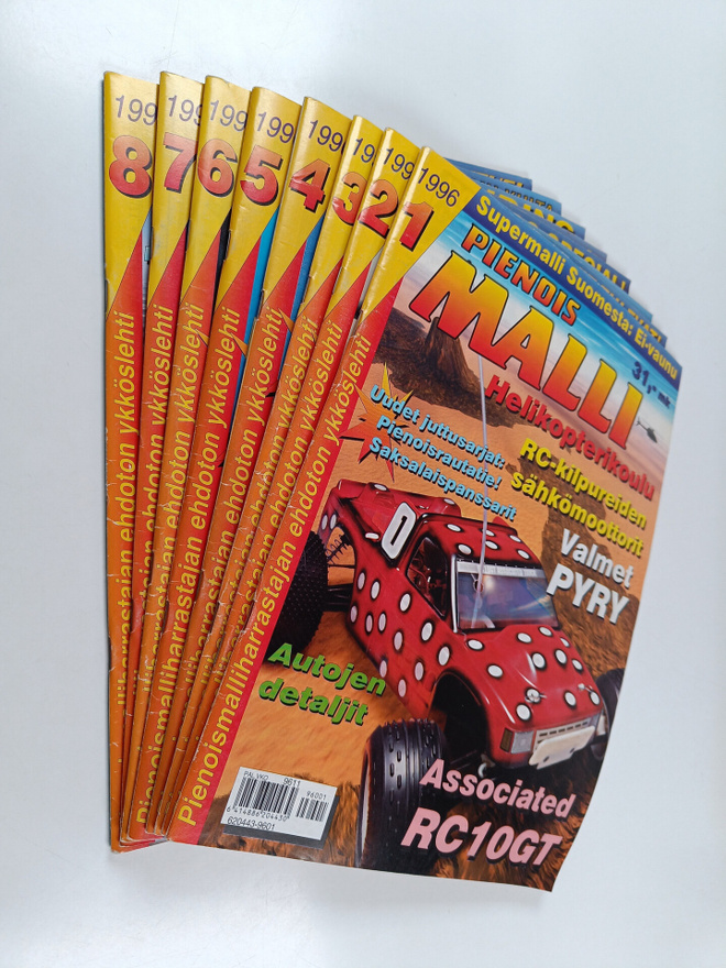 Pienoismalli vuosikerta 1996 (1-8)