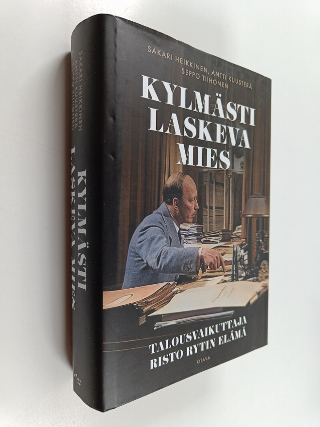 Antti Kuusterä ym. : Kylmästi laskeva mies