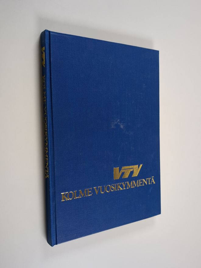 Pertti (toim.) Ahonen : VTY : kolme vuosikymmentä