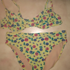 Etirel ( 40 ) bikini ylä- & alaosa ,keltaiset/si-pu-kukat - pikkukuva 2