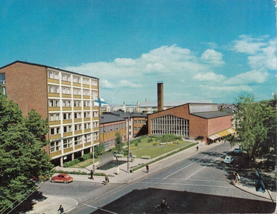 Tampere. Uimahallitalo väri p25