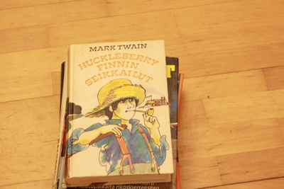 Mark Twain Huckleberry Finnin seikkailut C3