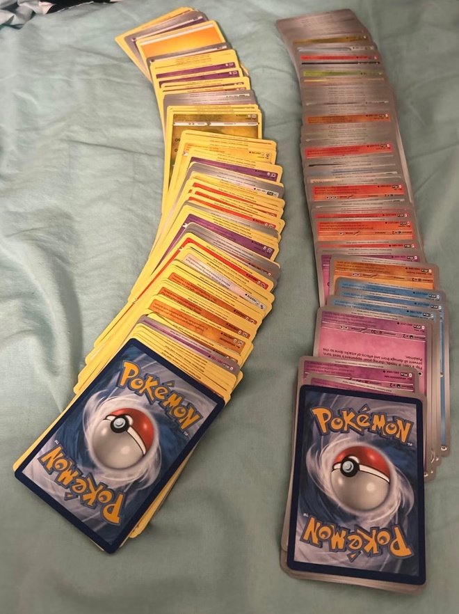 Pokemonkortteja 200 kappaletta