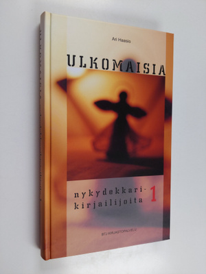 Ari Haasio : Ulkomaisia nykydekkarikirjailijoita 1