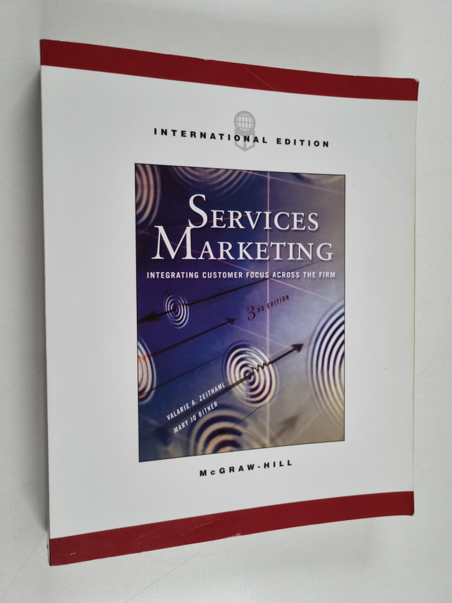 Valarie A. Zeithaml : Services marketing : integrating cu...