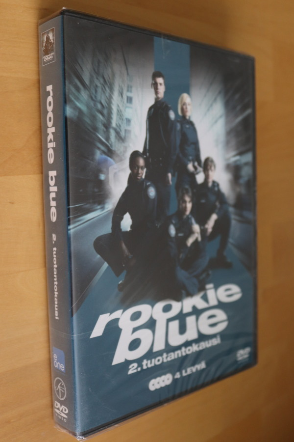 4DVD Rookie Blue kausi 2  ( 2011 uusi )