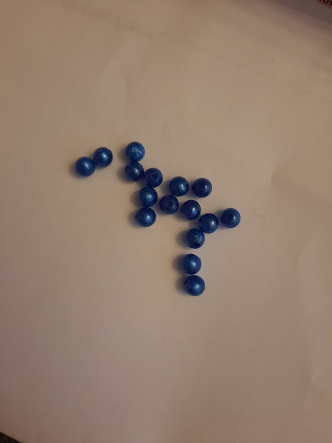 Sininen helmi reilu 130 kpl