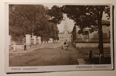 Hamina,  Aleksanterinkatu, katunäkymä, kirkko, ei p.