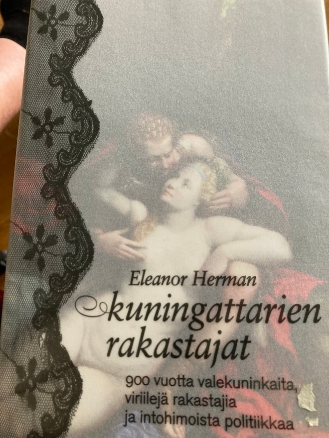 ELEANOR HERMAN: KUNINGATTARIEN RAKASTAJAT